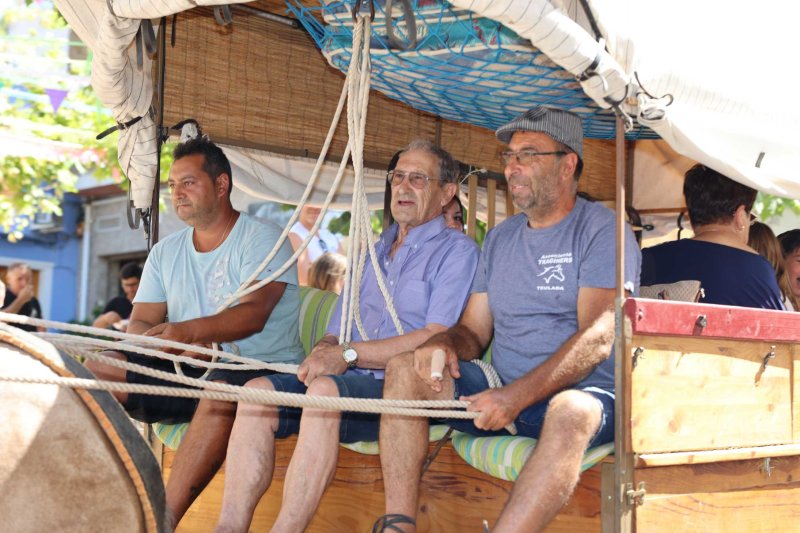 La presentació i l’entrada de la murta aporten l’ambient a l’arranc de les festes de Llíber La presentació i l’entrada de la murta aporten l’ambient a l’arranc de les festes de Llíber